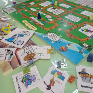 Tablero del xogo O Monstruo do Río Anllóns, xogo matemático colaborativo con mitoloxía galega